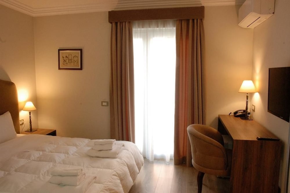 

Milano - Tirana - Hermes Tirana Hotel