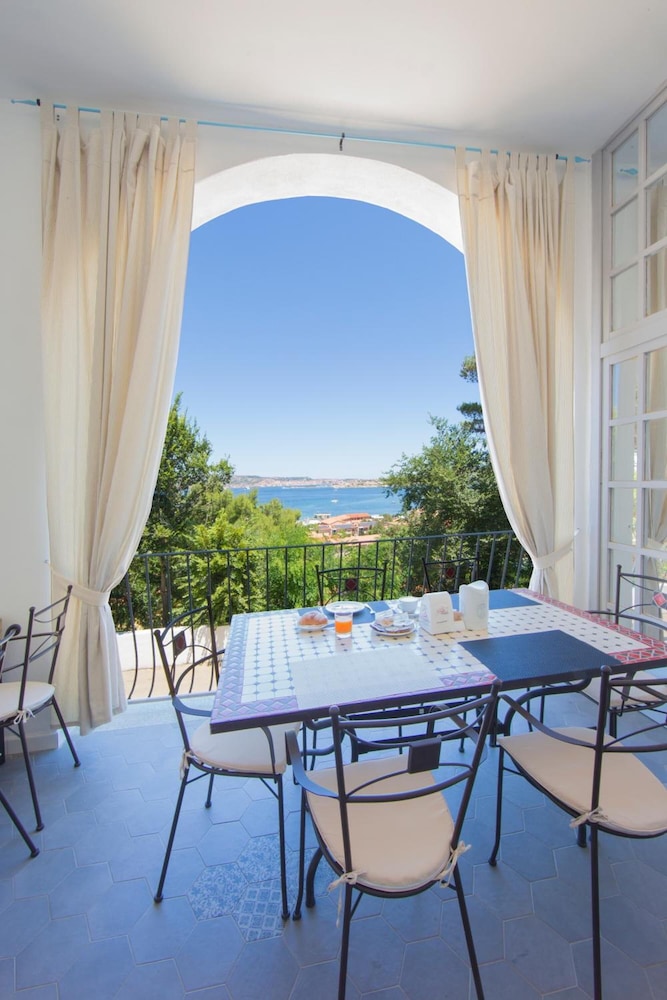 

Verona - Baja Sardinia - Grand Hotel Palau