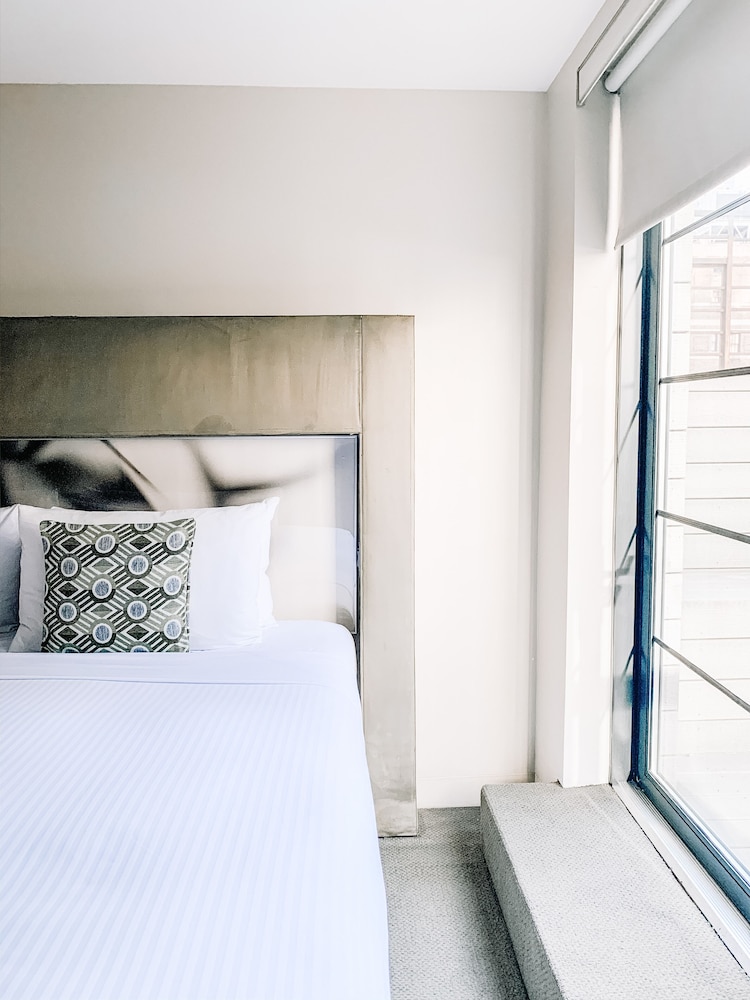 

Roma - Secaucus - Shoreham Hotel