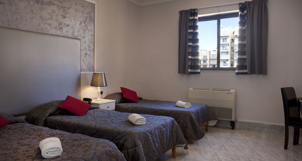 

Catania - Marsaxlokk - Sliema Marina Hotel