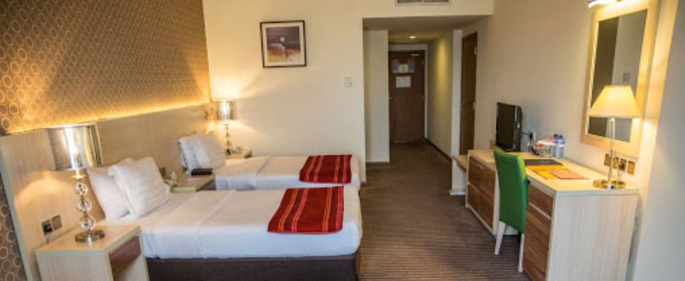 

Pisa - Dubai - Saffron Boutique Hotel