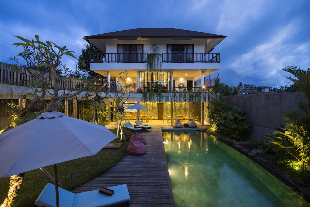 

Roma - Abiansemal - Athaya Ubud