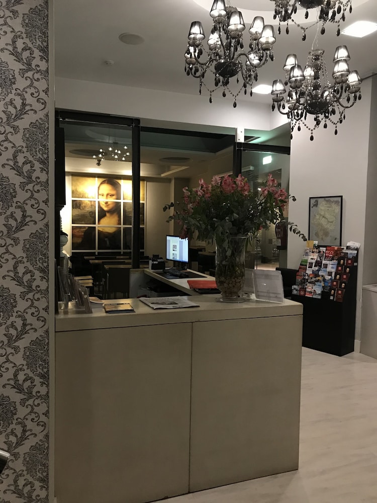 

Napoli - Saragozza - Hotel Pilar Plaza