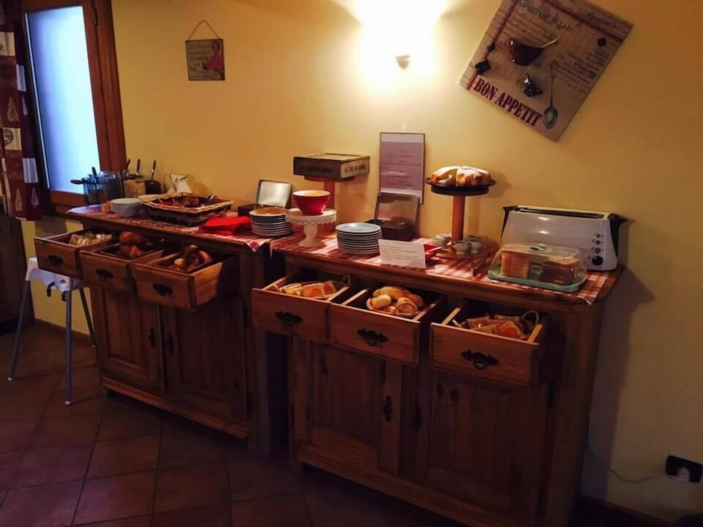 

Napoli - Champoluc - Hotel L'espoir
