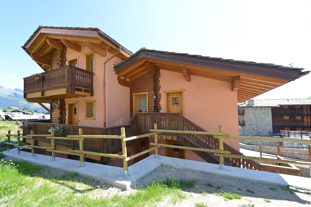 

Napoli - Champoluc - Hotel L'espoir