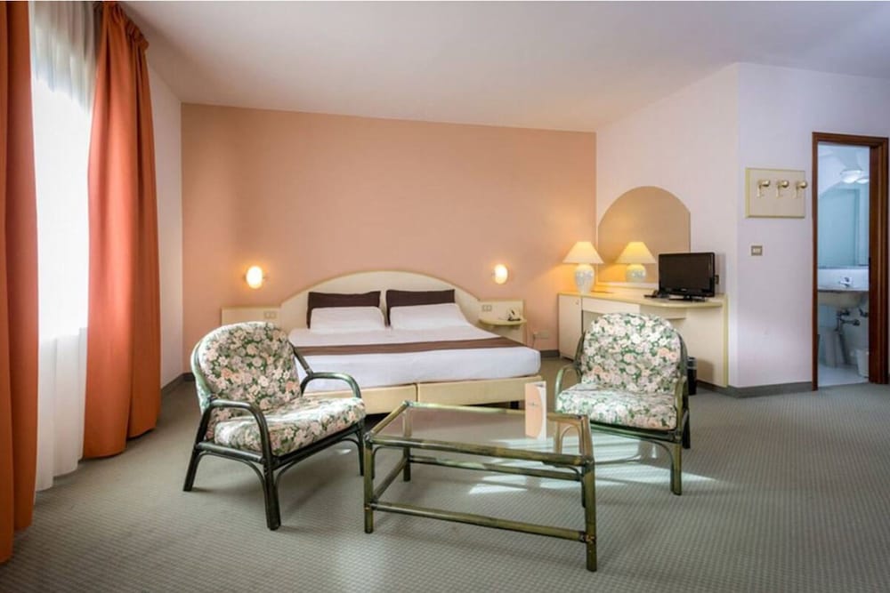 

Catania - Avigliana - Hotel Des Alpes