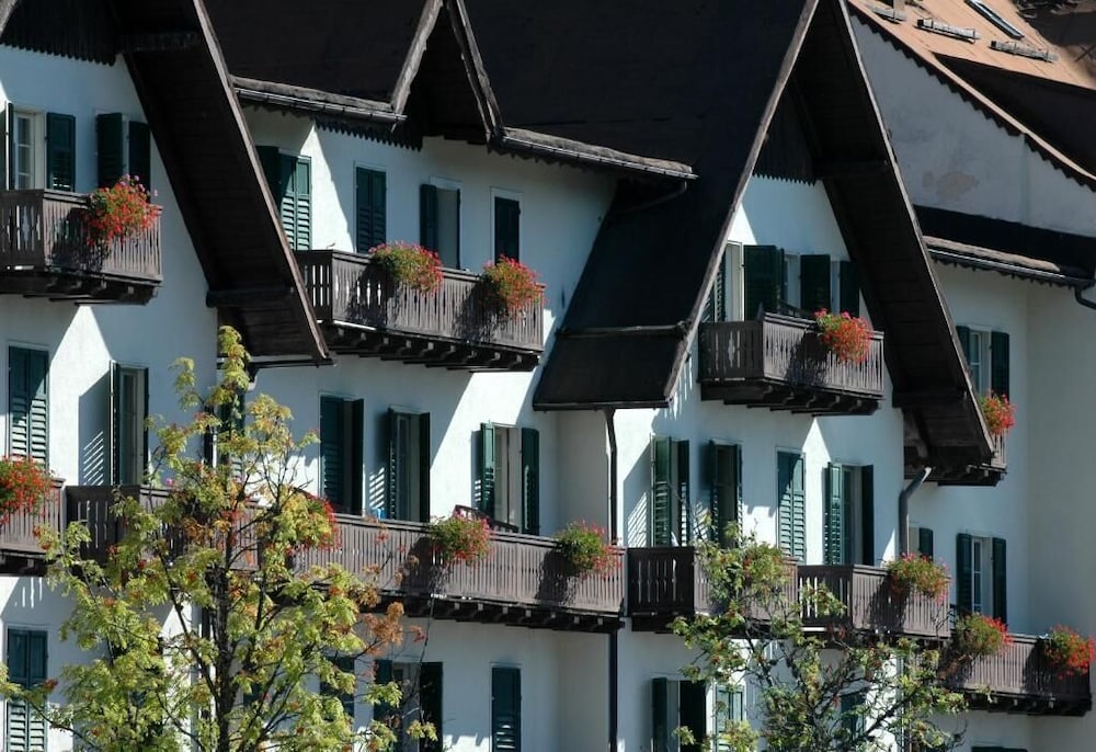 

Bari - San Martino di Castrozza - TH San Martino - Majestic Dolomiti Hotel