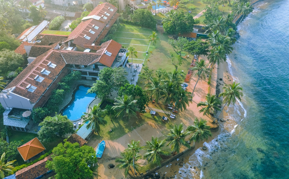

Verona - Beruwala - Earl's Reef Hotel