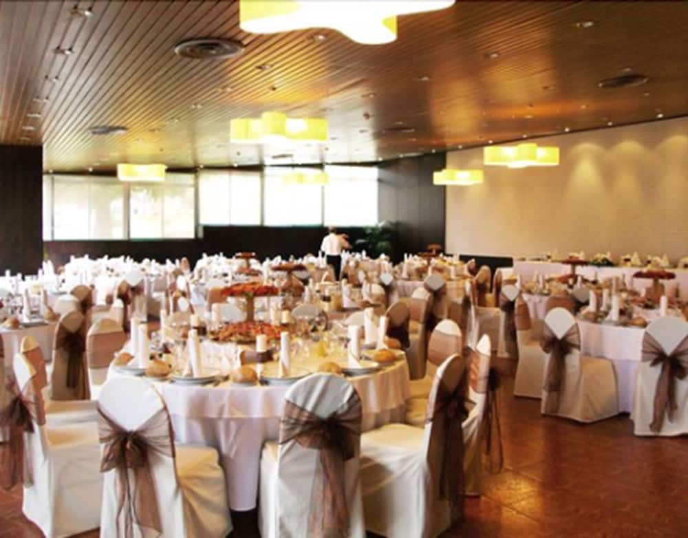 

Milano - Santiago de Compostela - Hotel Spa Congreso