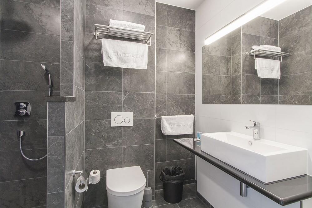 

Milano - Eindhoven - Bastion Hotel Eindhoven Waalre