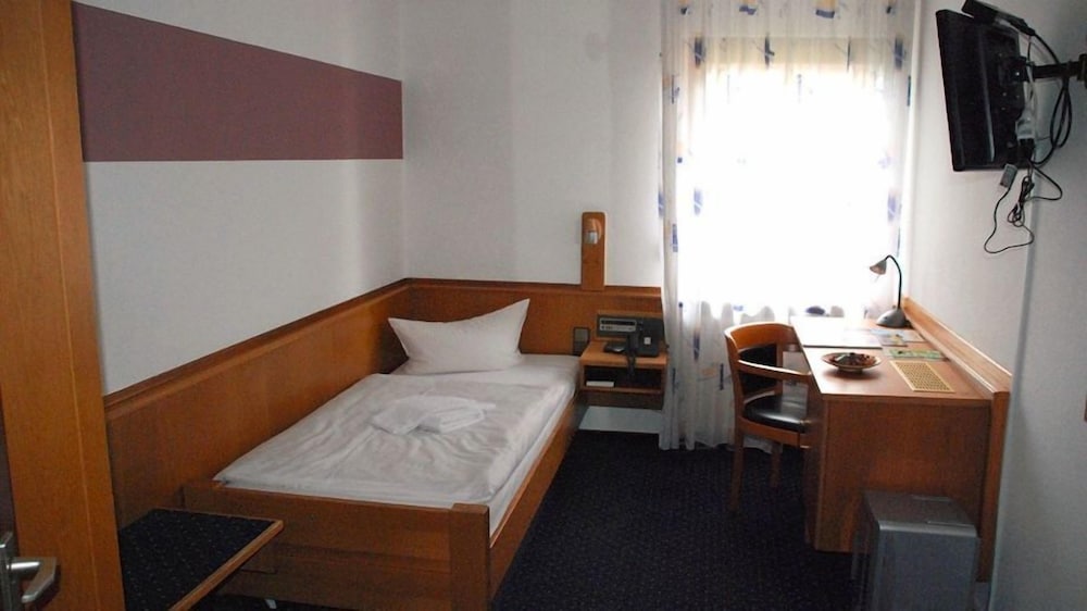 

Napoli - Maintal - City Hotel Hanau