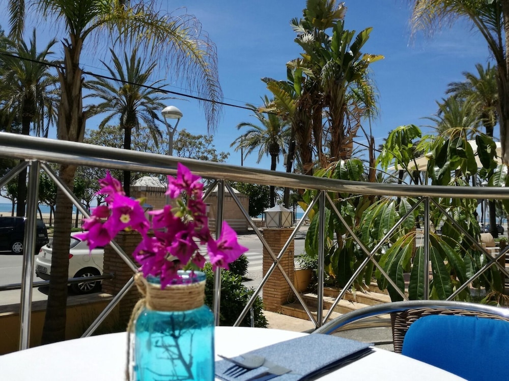 

Bologna - Sitges - MAREA ApartHotel
