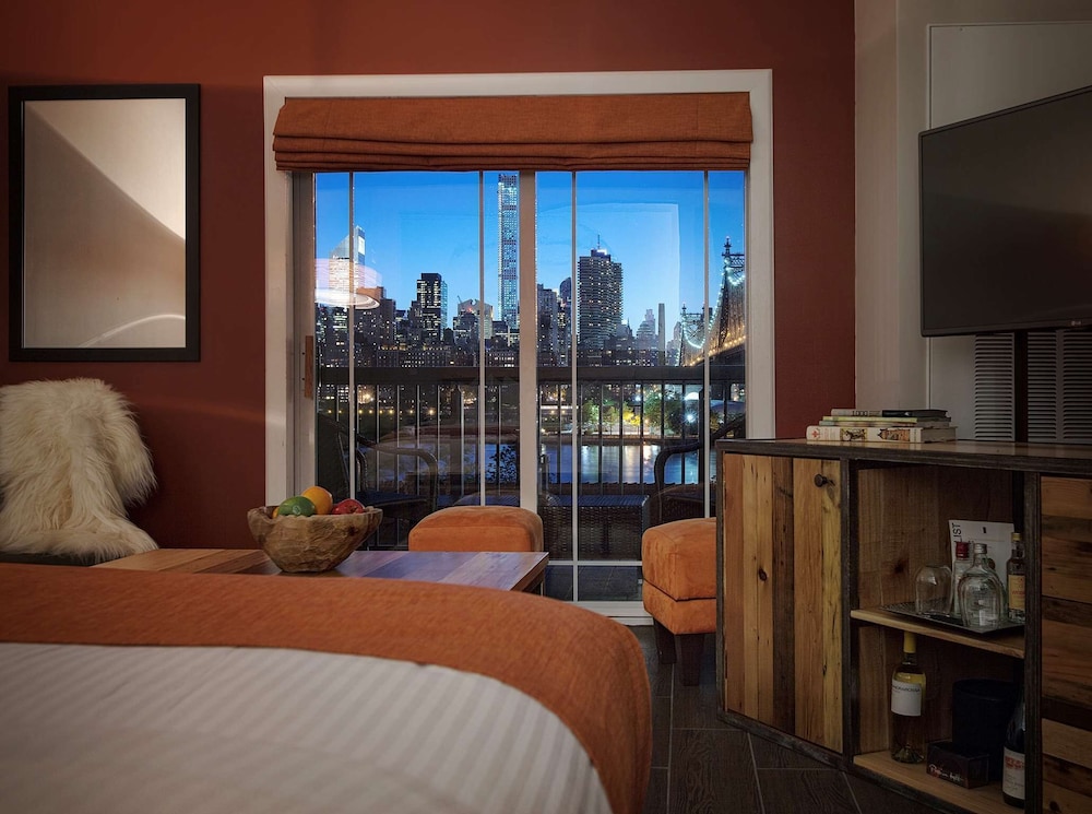 

Torino - New York - Aeroporto La Guardia - Ravel Hotel Trademark Collection by Wyndham