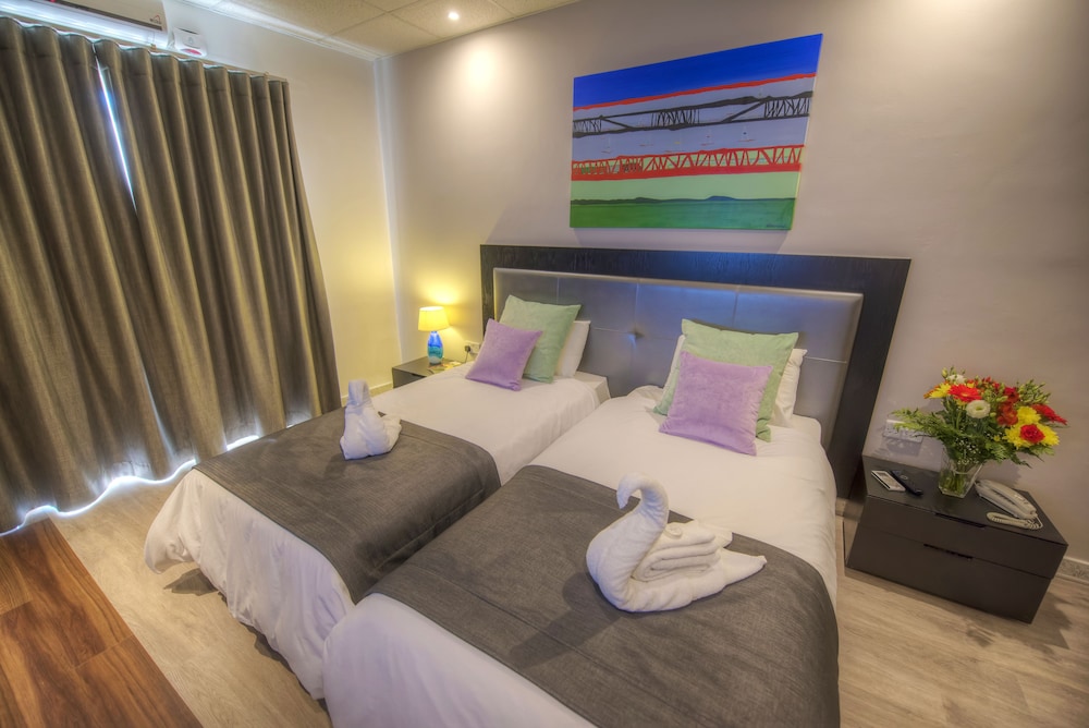

Milano - Sliema - St. Julian's Bay Hotel