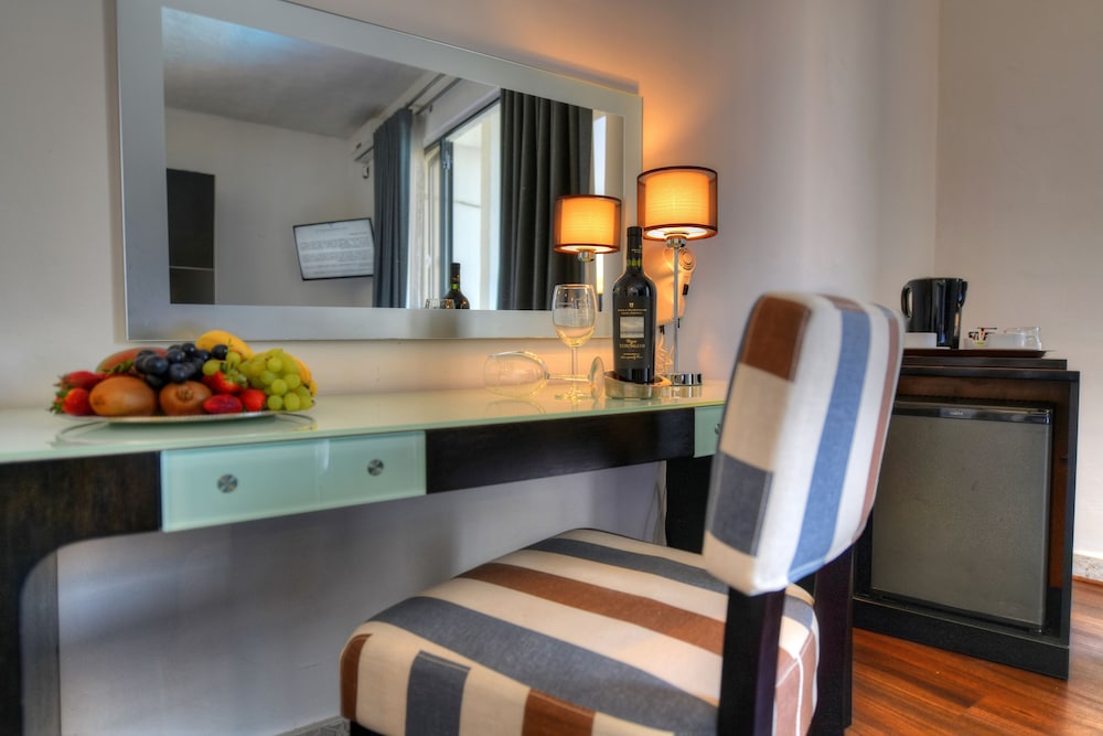 

Catania - Sliema - St. Julian's Bay Hotel