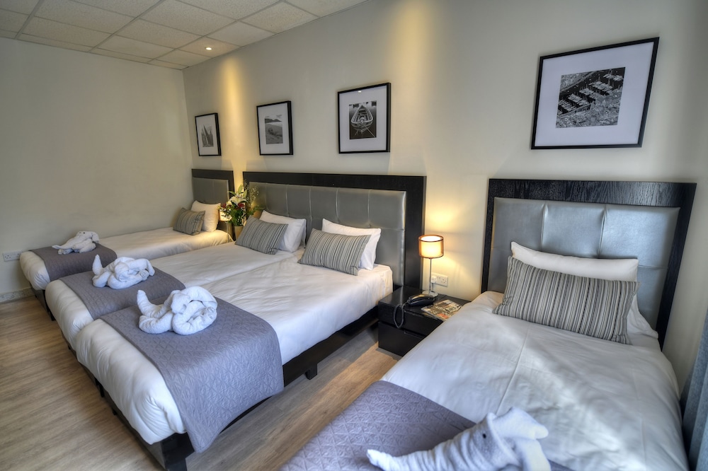 

Verona - Cospicua - St. Julian's Bay Hotel