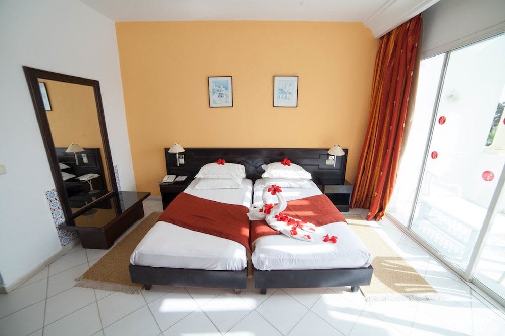 

Napoli - Monastir - Liberty Resort