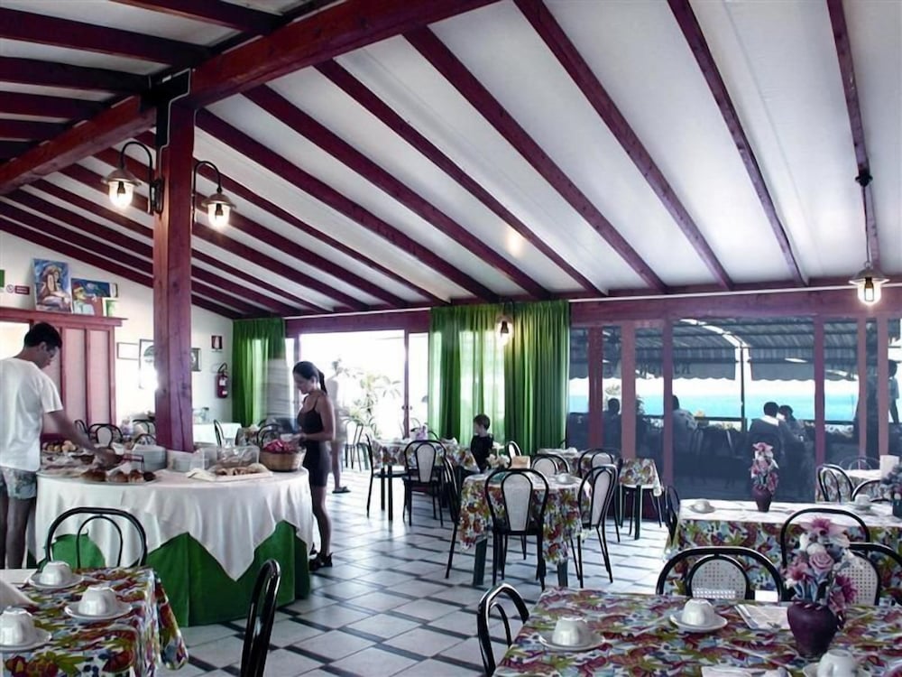 

Bologna - Marinella di Selinunte - Hotel Alceste