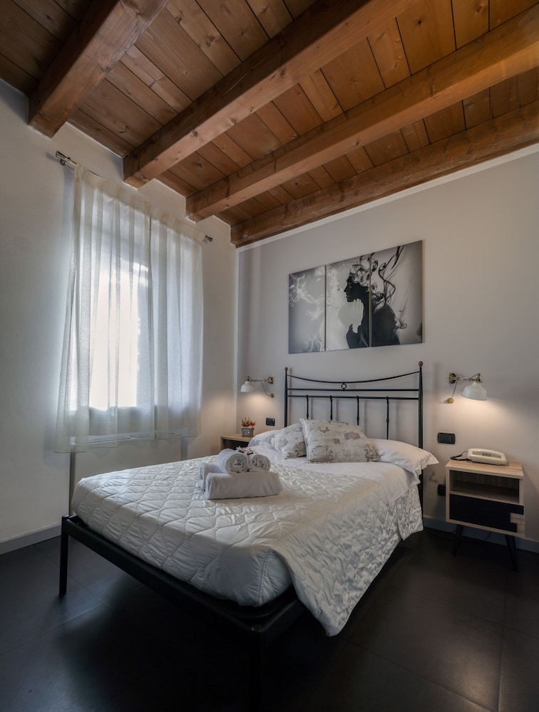 

Bari - Verona - Hotel Gattopardo