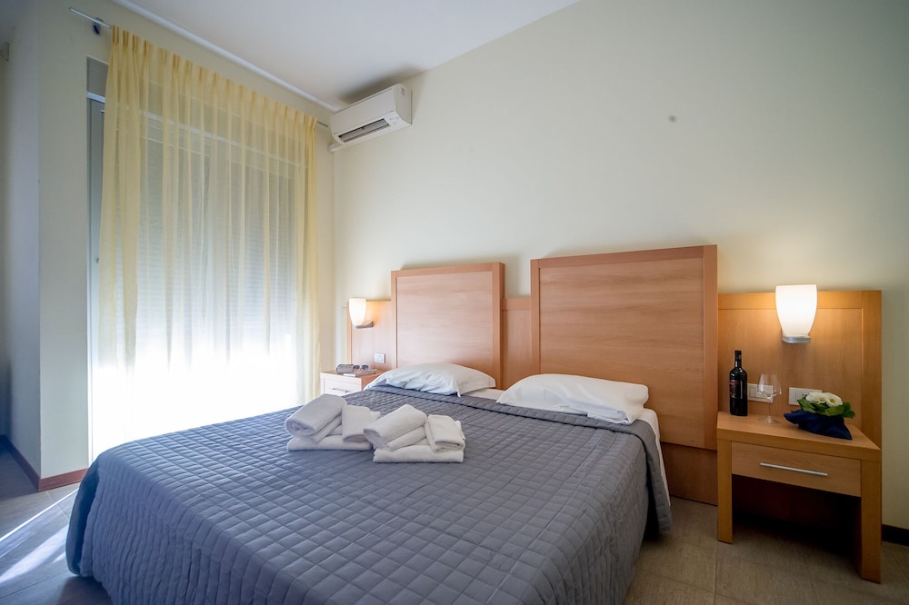 

Palermo - Volterra - Hotel Foresteria