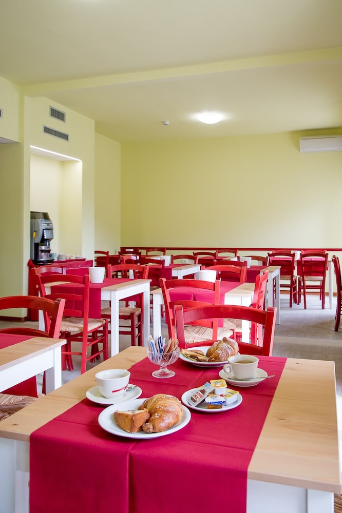 

Palermo - Volterra - Hotel Foresteria
