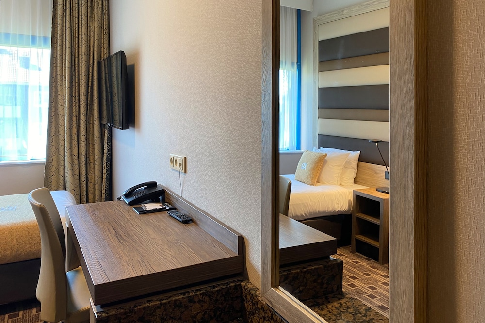 

Milano - Amstelveen - XO Hotels Blue Square