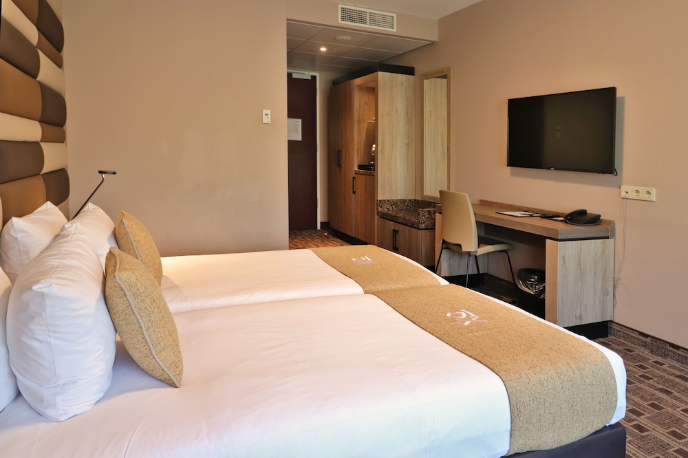 

Bologna - Schiphol - XO Hotels Blue Square