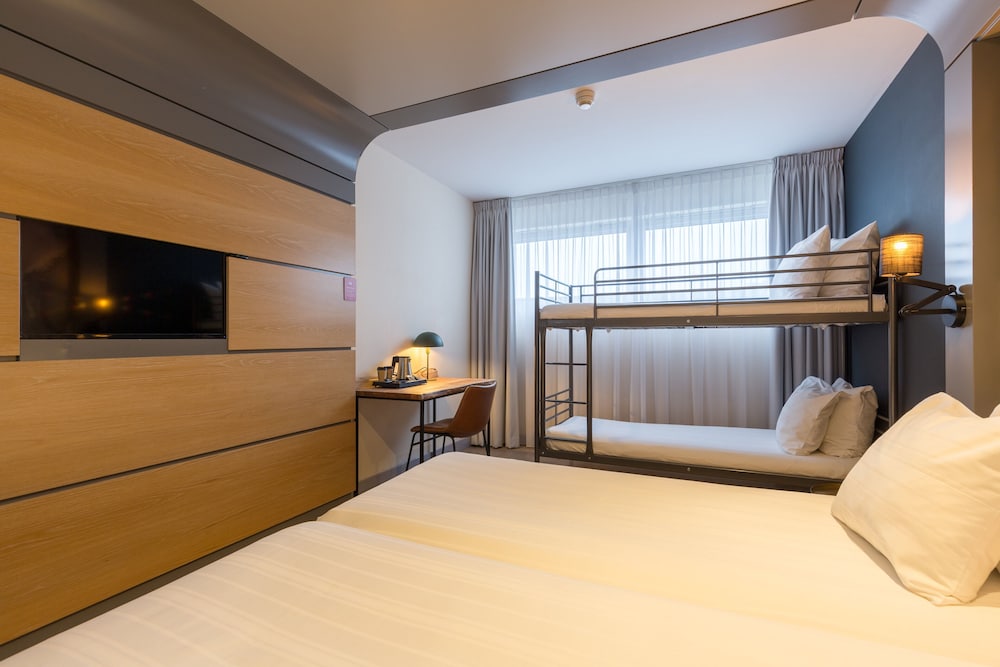 

Roma - Naarden - Leonardo Hotel Almere City Center