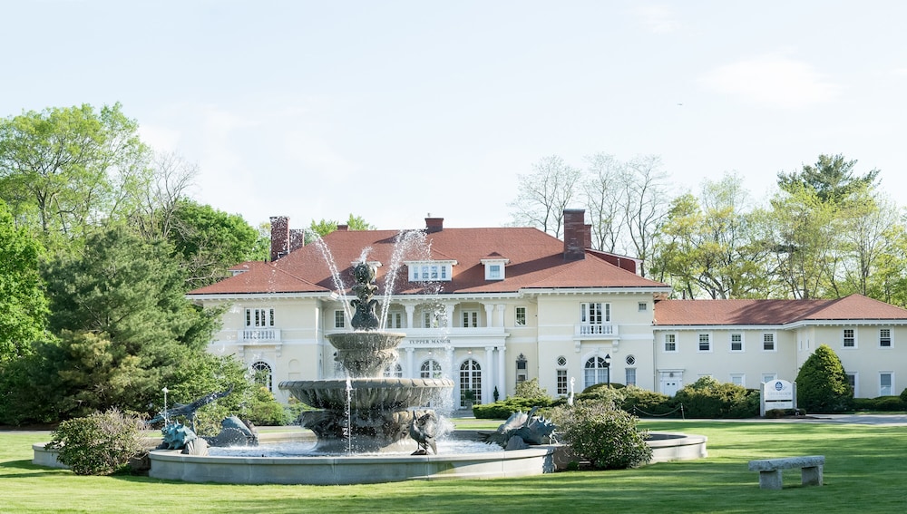 

Milano - Salem (MA) - The Wylie Inn and Conference Center at Endicott College