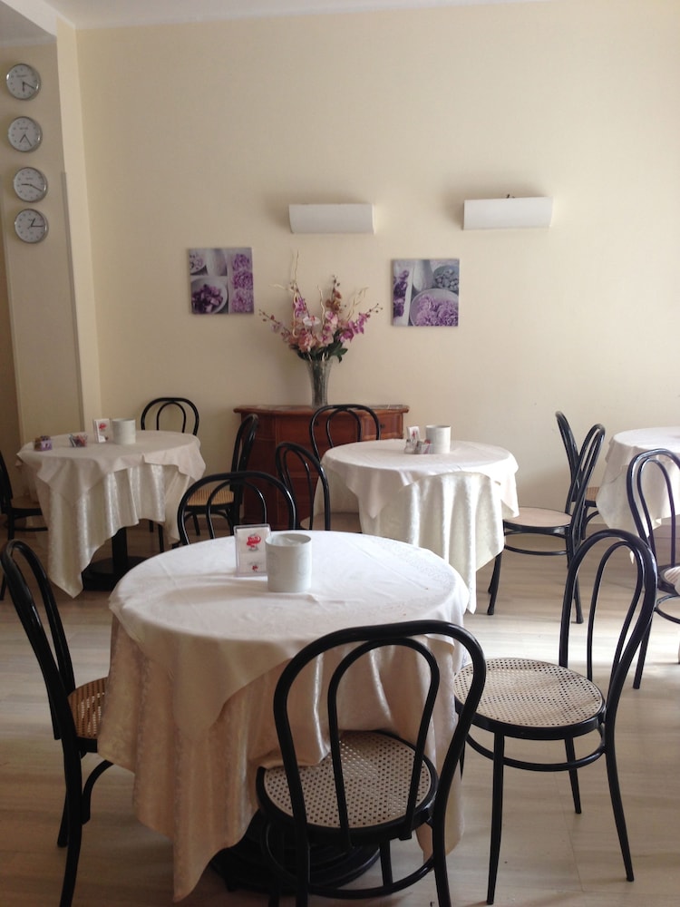 

Bari - Bologna - Astor Hotel
