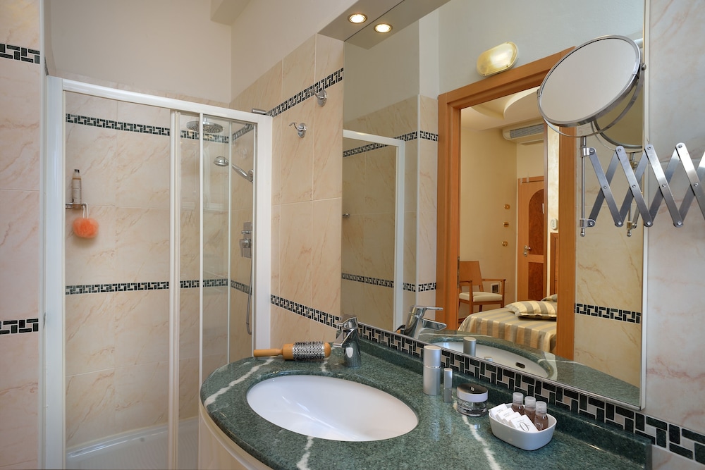 

Ancona - Bologna - Astor Hotel