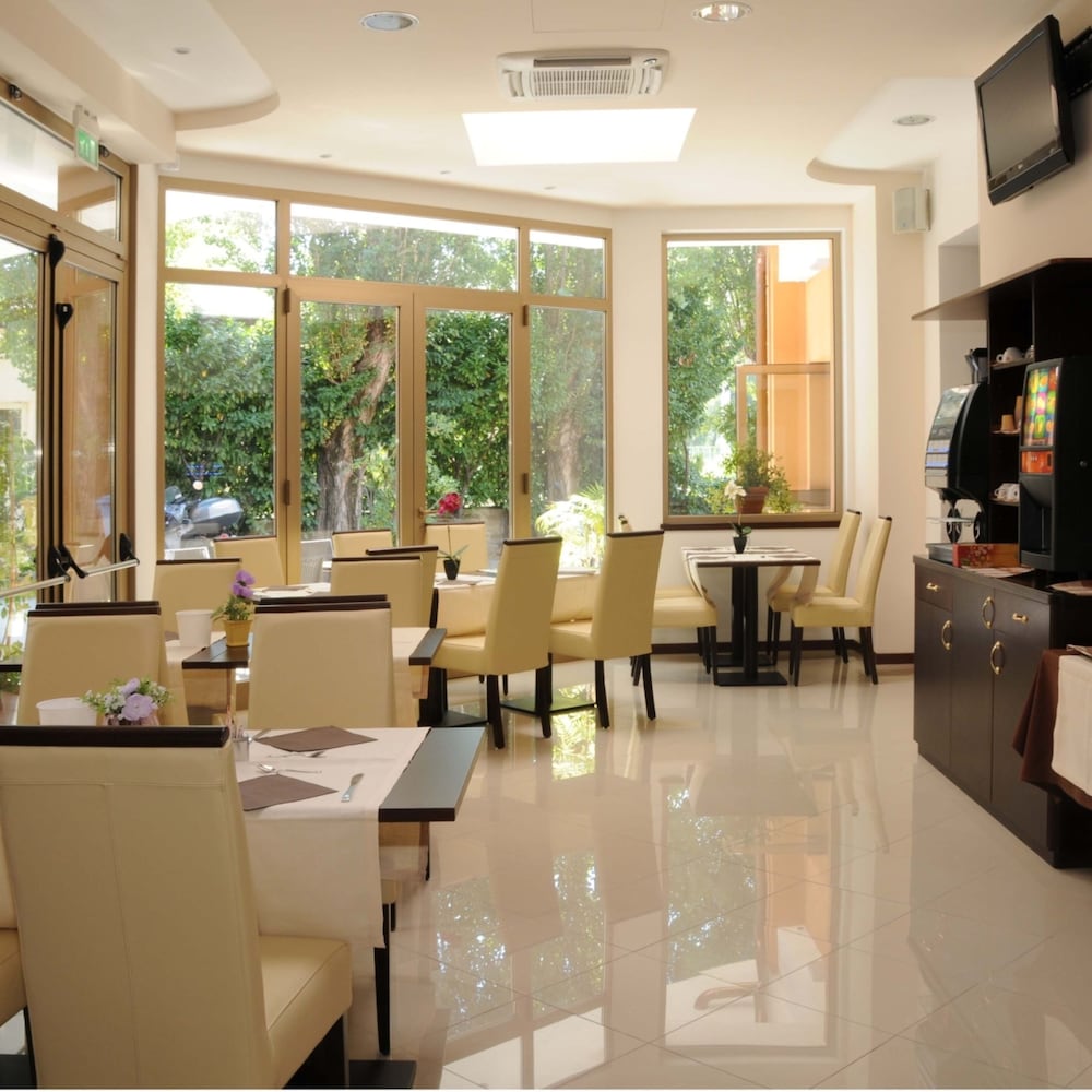 

Roma - Trieste - Hotel Sonia