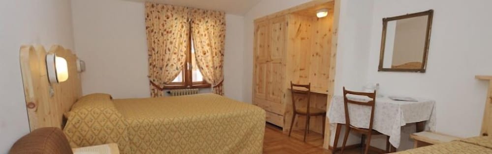 

Napoli - Valtellina, Montagna Italia - Albergo Gufo