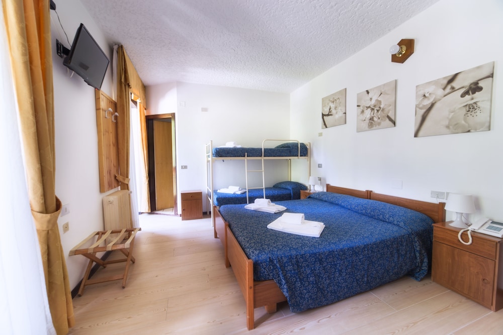 

Bari - Folgarida - Hotel Sancamillo