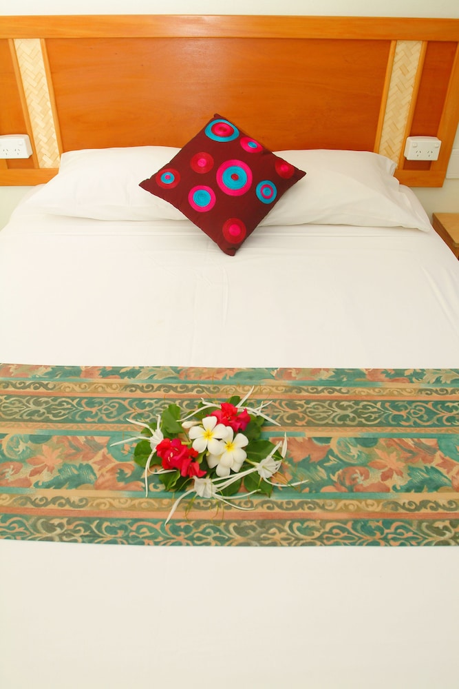 

Catania - Nadi - Hexagon International Hotel