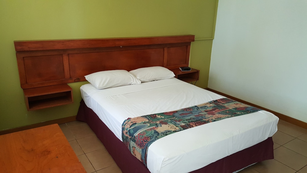 

Bologna - Nadi - Hexagon International Hotel