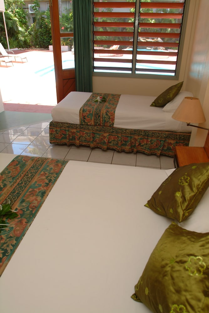 

Napoli - Nadi - Hexagon International Hotel
