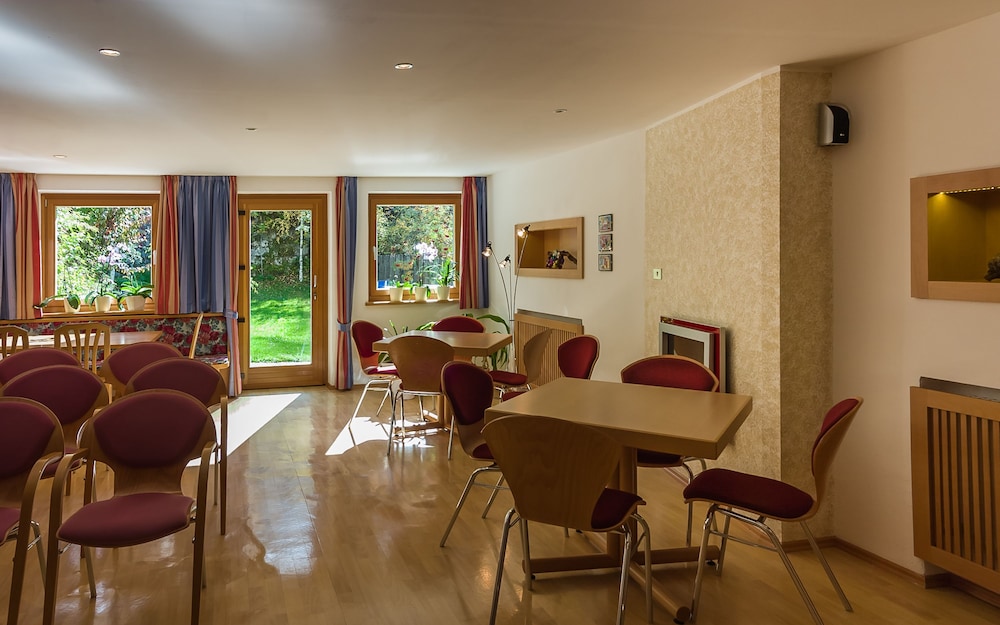

Lamezia Terme - Vigo di Fassa - Hotel ADLER Carezza
