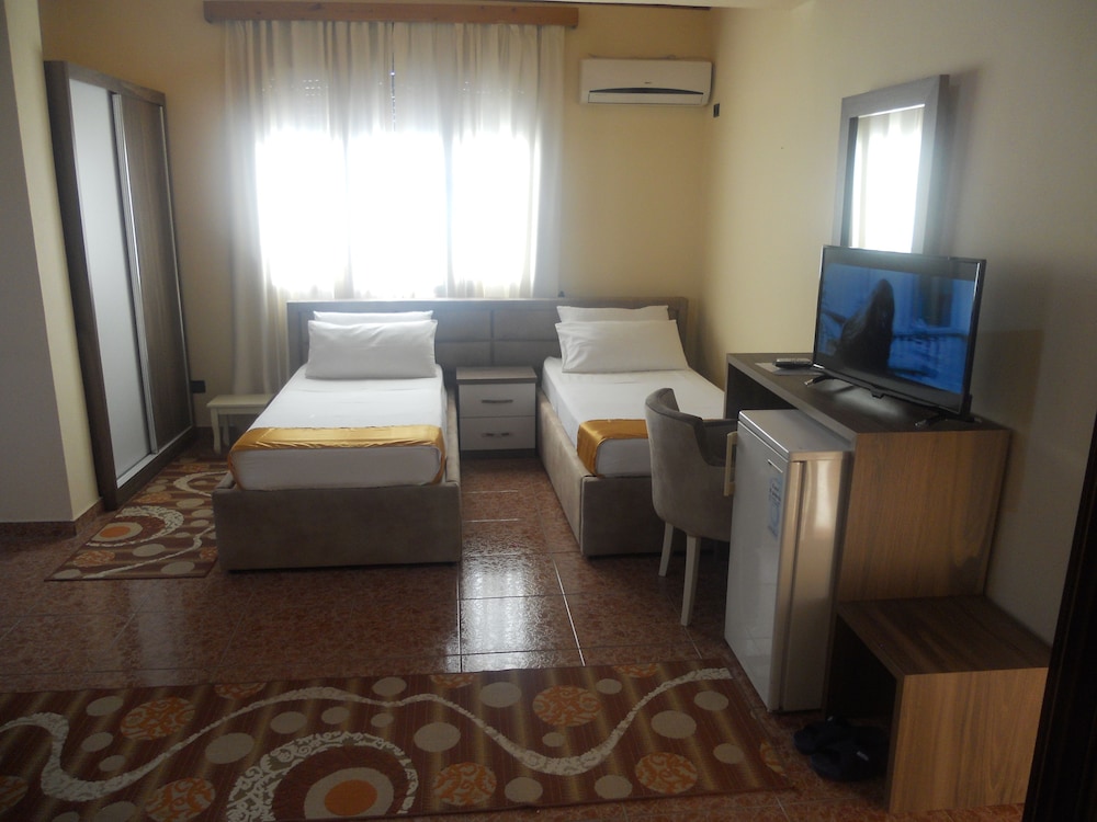 

Bologna - Valona - Hotel Onorato