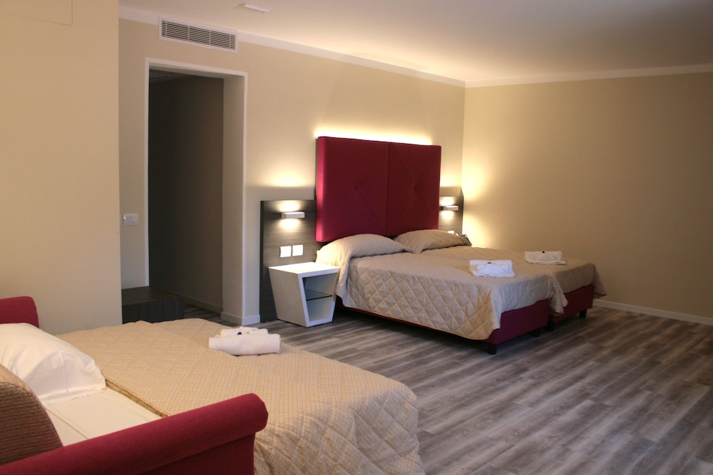 

Napoli - Venzone - Alma Living Hotel- Al Girarrosto