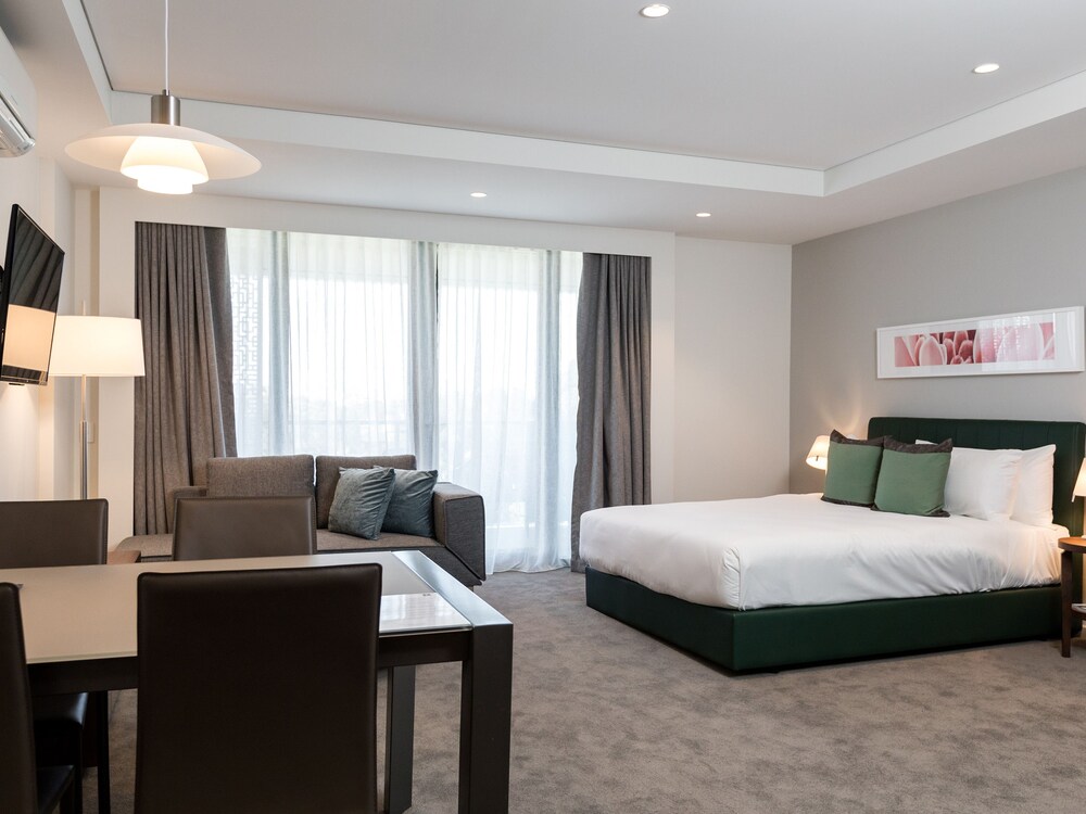 

Roma - Sydney - The Branksome Hotel & Residences
