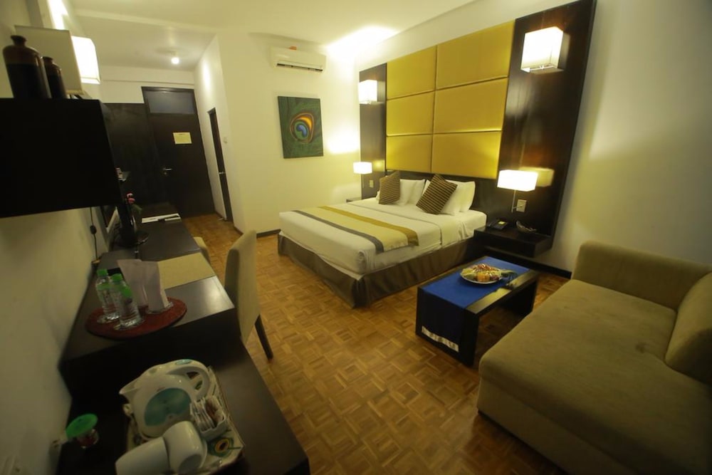 

Milano - Hambantota - Peacock Beach Resort & Spa