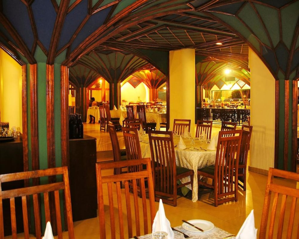 

Bologna - Hambantota - Peacock Beach Resort & Spa