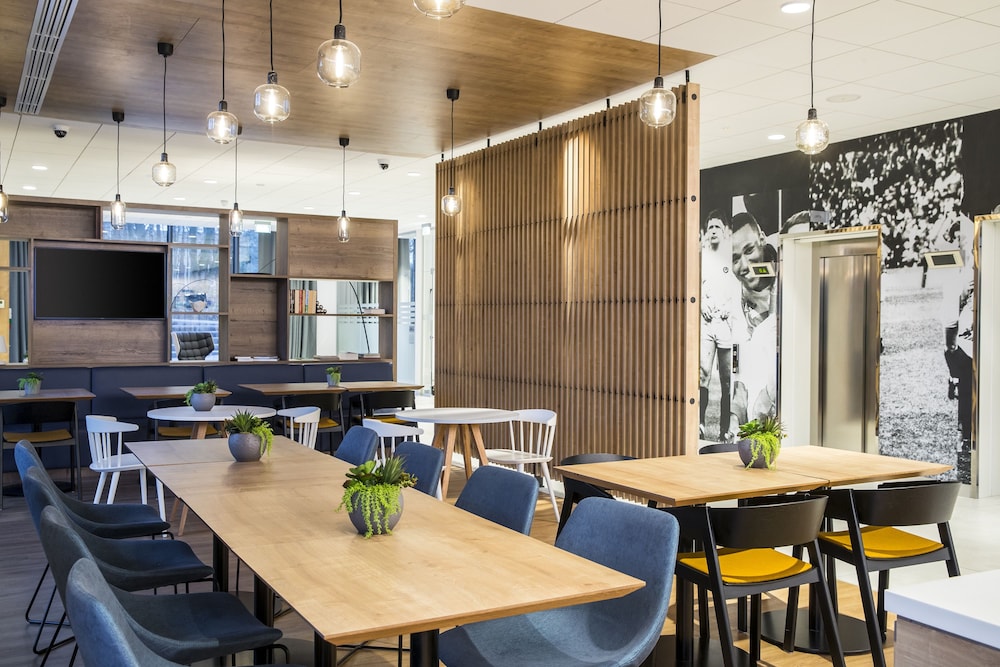 

Roma - Newbridge - Courtyard by Marriott Edinburgh West