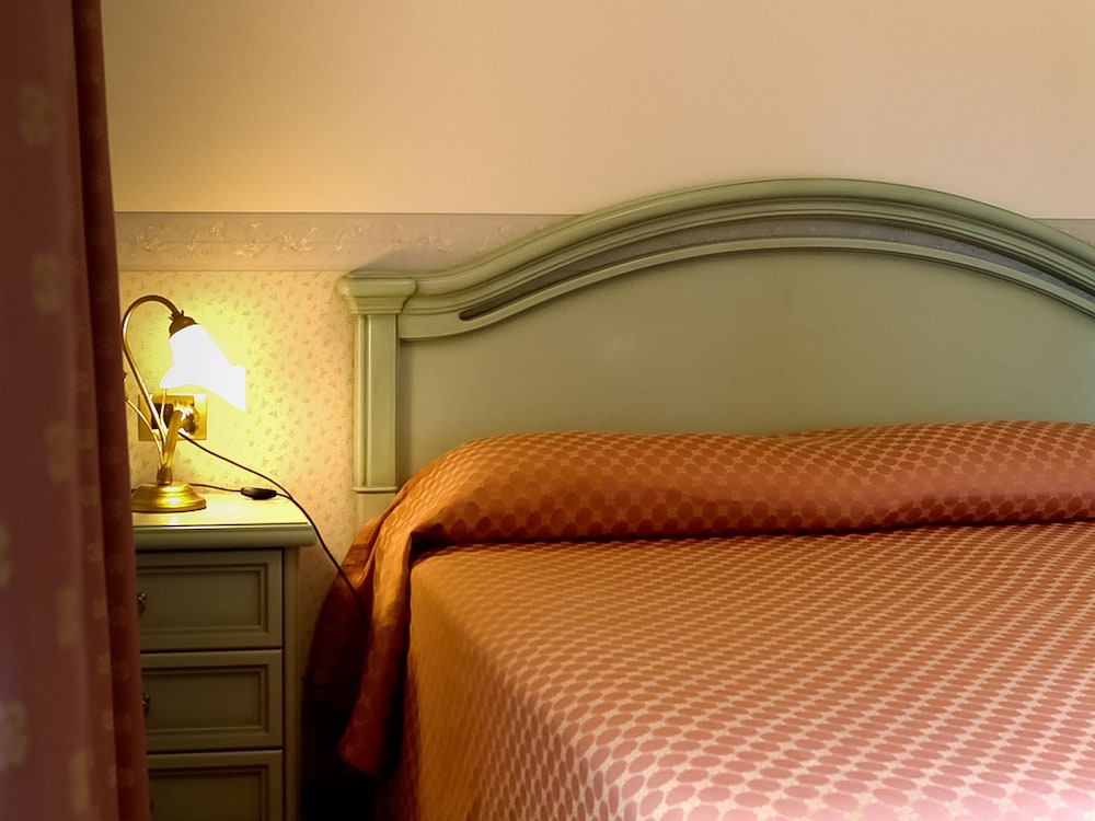 

Catania - Grottaferrata - Hotel Louis II
