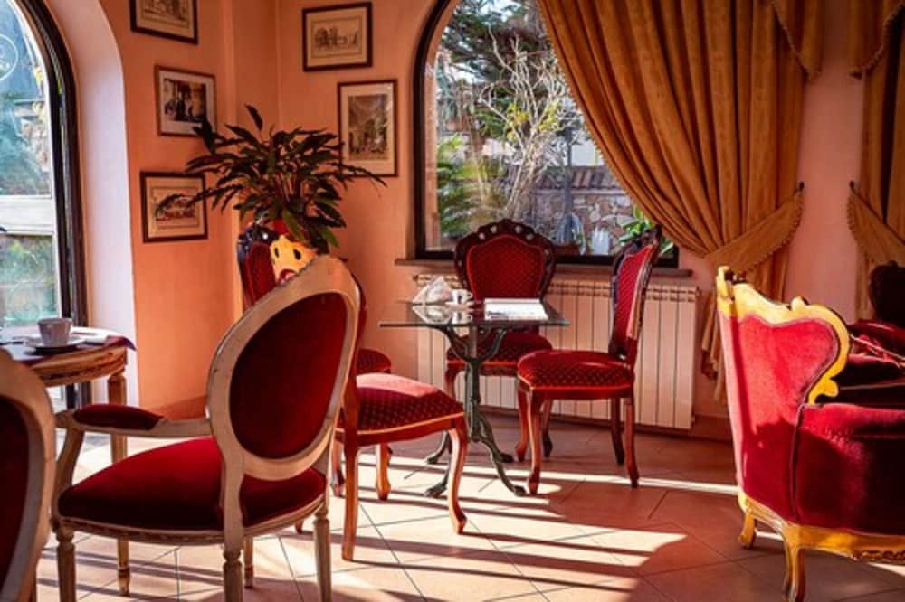 

Catania - Grottaferrata - Hotel Louis II