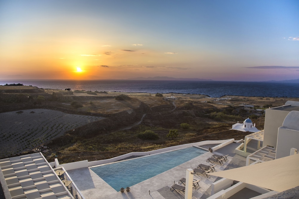 

Brindisi - Santorini, Isole Greche - Aplai Dome