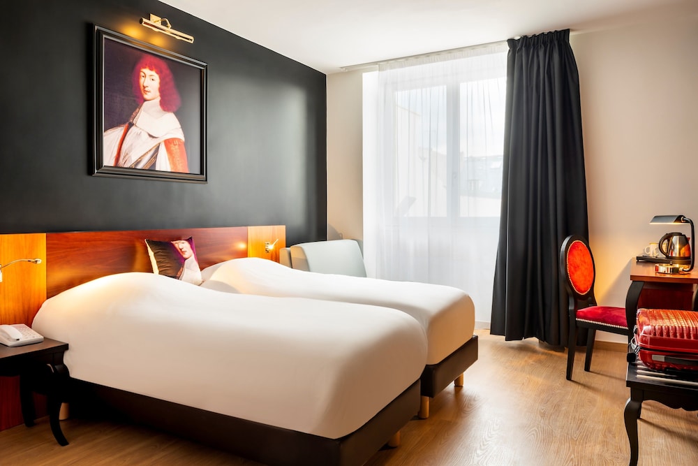 

Milano - Saint-Quentin-en-Yvelines, Francia - Hotel des Lys