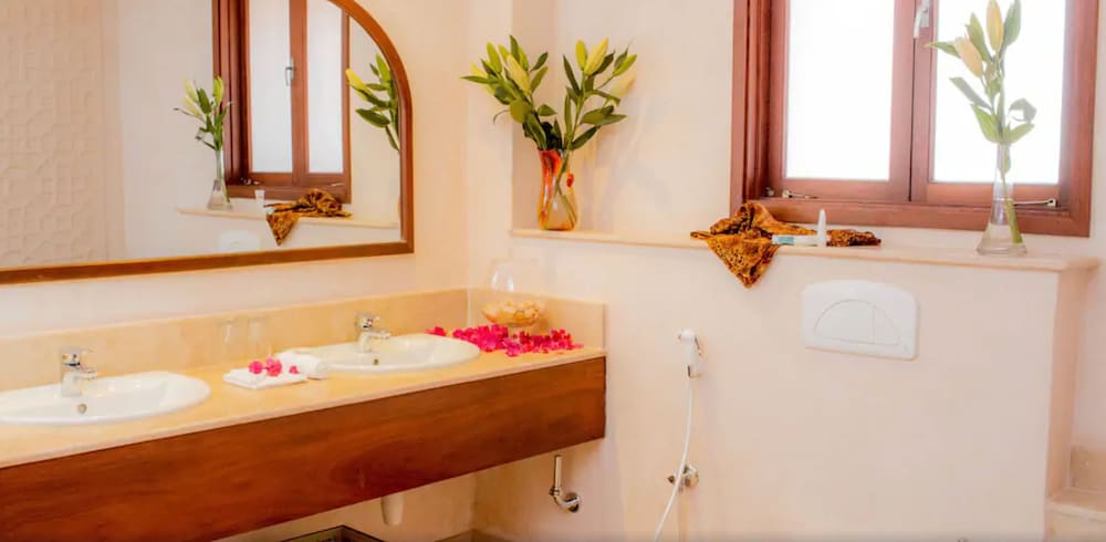 

Venezia - Kilifi - Silver Palm Spa & Resort