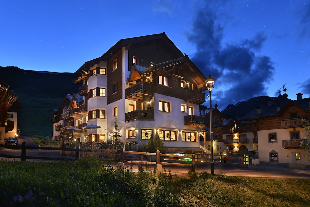 

Catania - Livigno - Hotel Cristallo